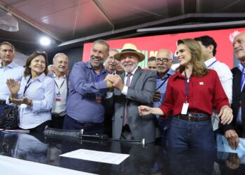 PDT oficializa apoio à reeleição de Lula e defende união em favor da democracia