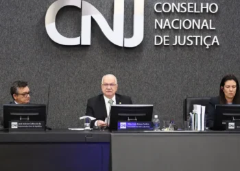 CNJ acaba com aposentadoria compulsória como punição máxima para juízes