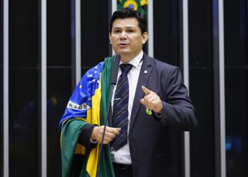 STF torna Gilvan da Federal réu por injúria contra Lula