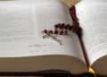 Fé entra na urna: 81% dos brasileiros consideram fundamental que candidatos acreditem em Deus