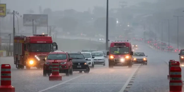 Instabilidade avança pelo país e Inmet alerta para tempestades em Minas e no Sul