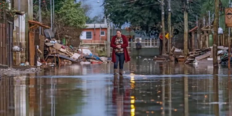Ciclone-bomba provoca temporais, confirma tornado no Sul e coloca parte do Brasil em alerta