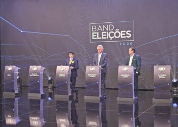 Primeiro debate presidencial tem ataques, poucas propostas e candidatos que parecem desconhecer o cargo que disputam
