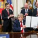 Trump volta à ofensiva contra cidadania por nascimento e tenta restringir prática de “turismo de parto”