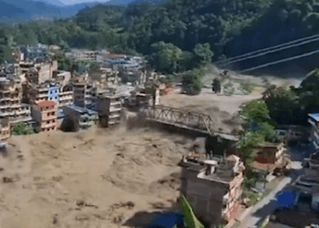 Tragédia no Nepal se agrava: mortos chegam a 579 e quase 2 mil estão desaparecidos