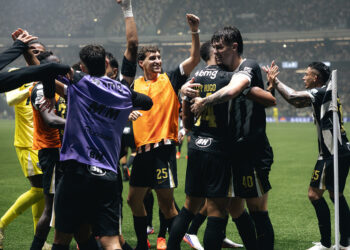 Atlético vira sobre o Cruzeiro no fim e vai à semifinal da Copa do Brasil