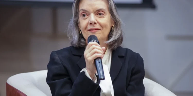 Cármen Lúcia vem a BH neste sábado para falar sobre democracia e participação das mulheres