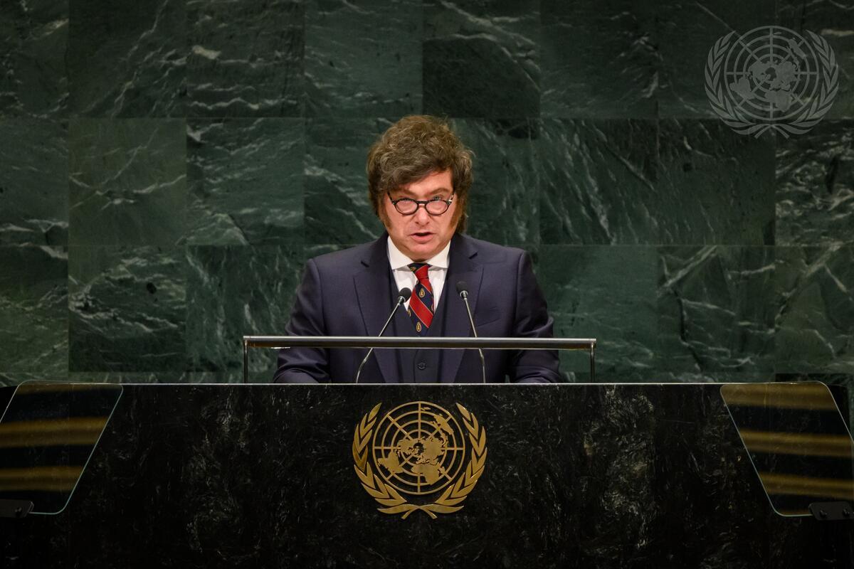 Milei ecoa Trump na ONU, fala em “genocídios” na África e dedica discurso a críticas à organização