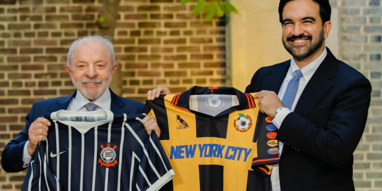 Lula se reúne com prefeito de Nova York e discute pobreza, custo de vida e redução da jornada