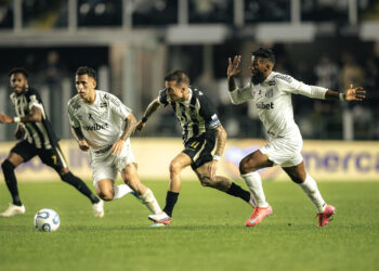 Atlético perde para o Santos e fica em situação difícil na Sul-Americana