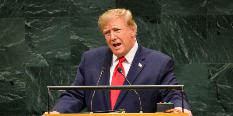 Do Irã à inteligência artificial: Trump leva à ONU discurso centrado em poder militar e soberania