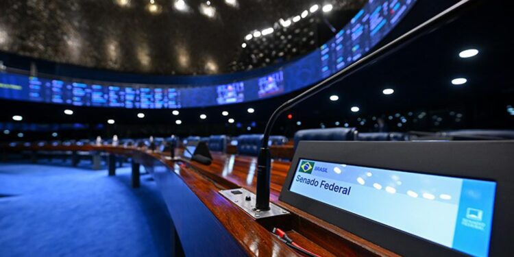 PL é o partido que mais elegeu governadores e senadores
