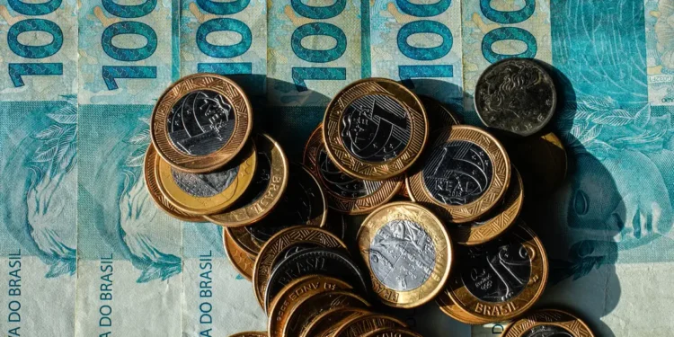 Inflação sobe 0,82% em setembro e volta a ficar acima do teto da meta