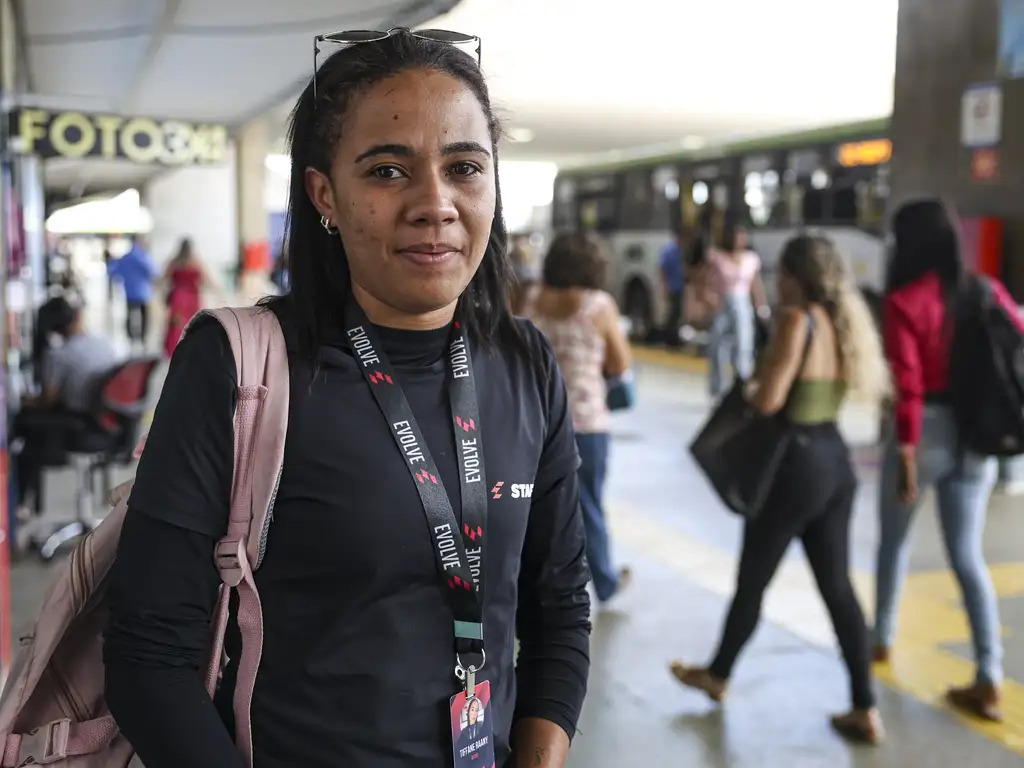 Fim da escala 6×1 amplia tempo de descanso e deve ter impacto maior na vida das mulheres
